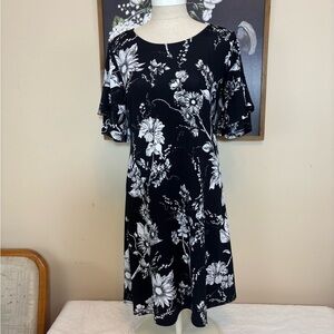 Karen Kane Black and White Floral Bell-Sleeve Midi Dress